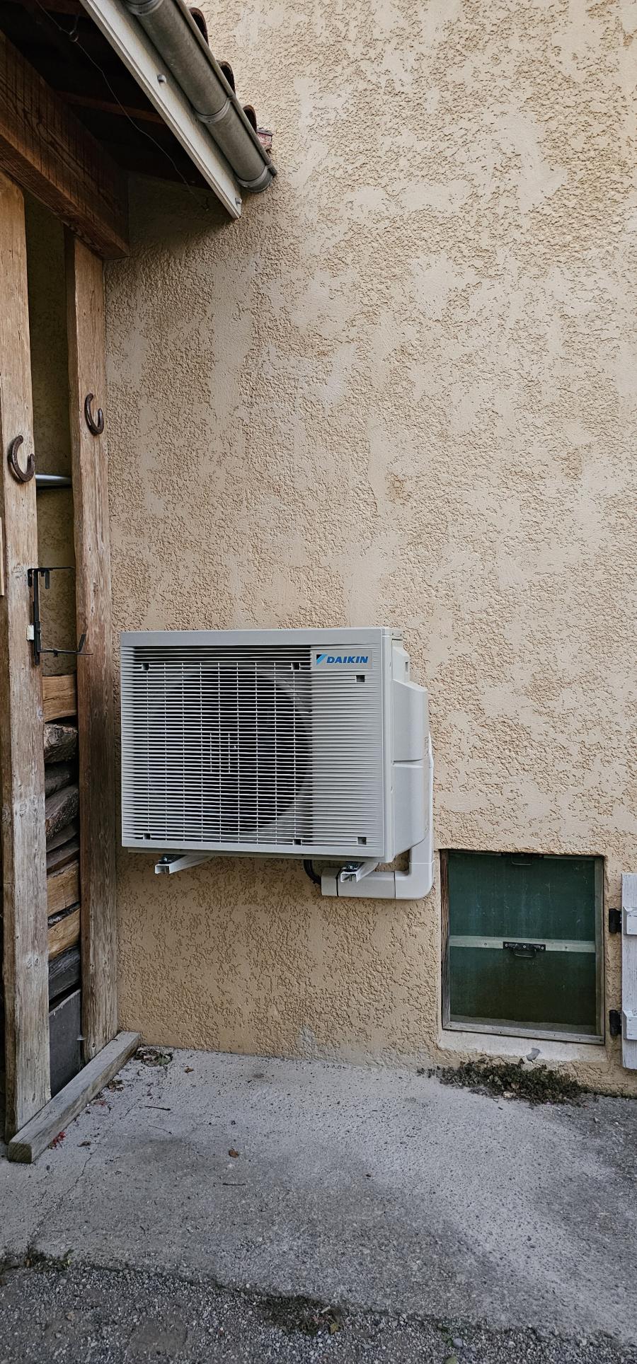 Installation d'une pompe à chaleur air / air à St Pierre d'Argençon (05)