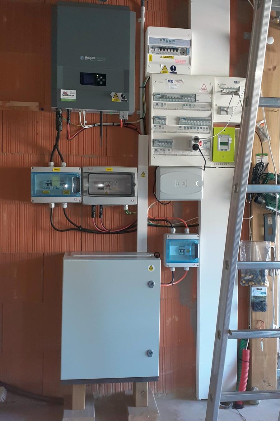 Installation de panneaux solaires photovoltaïques 3 kWc avec batteries à Gap (05)