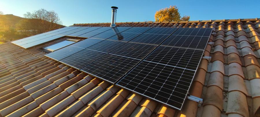 Installation de panneaux solaires photovoltaïques 6kWc à Veynes (05)