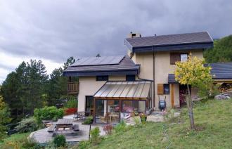 Installation de panneaux solaires photovoltaïques 6kWc à Embrun (05)
